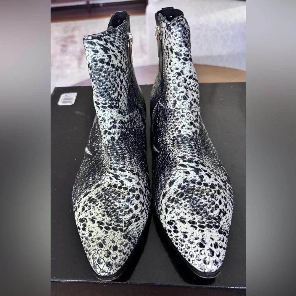 Calvin Klein Eunice Snakeskin Ankle Booties Black White Pointed Toe Size 7